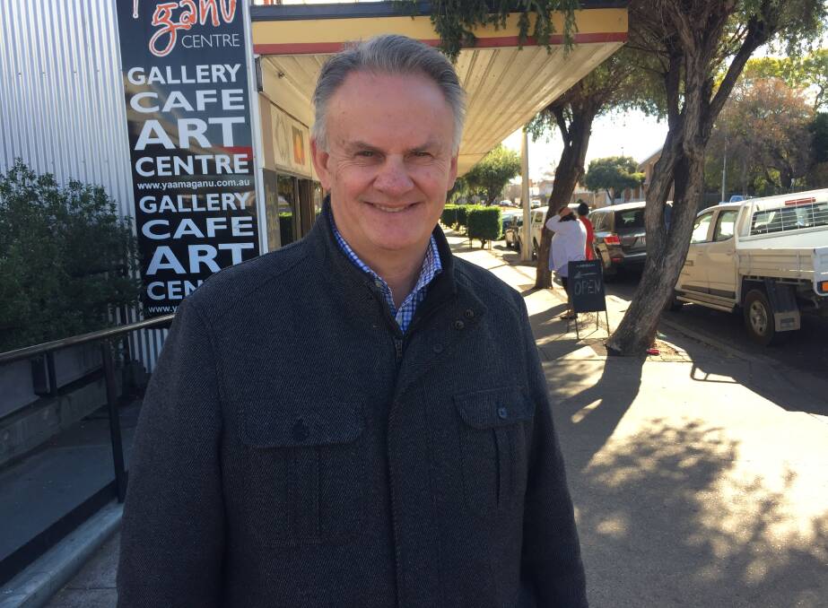SEARCH FOR SOLUTION: One Nation MP Mark Latham met with farmers to discuss the land clearing issue during a visit to Moree on Friday.