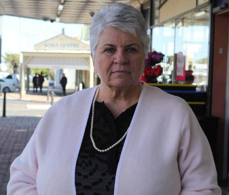 'IT'S UNNECESSARY': Moree mayor Katrina Humphries is calling on the Queensland border to be reopened after Tuesday night's tragic fire in Mungindi. 