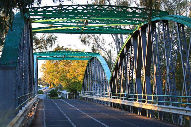 The Old Border Bridge will close with the only access point the border bridge on the eastern end of Goondiwindi from midnight on Wednesday. Photo: Goondiwindi Regional Council