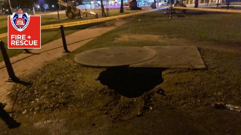 Three people rescued from sinkhole near Mehi River