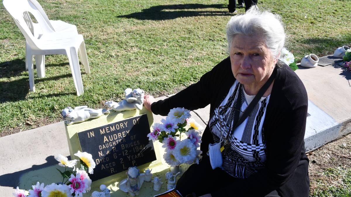 Plaque-laying service ends decades of emotional turmoil | Photos, videos