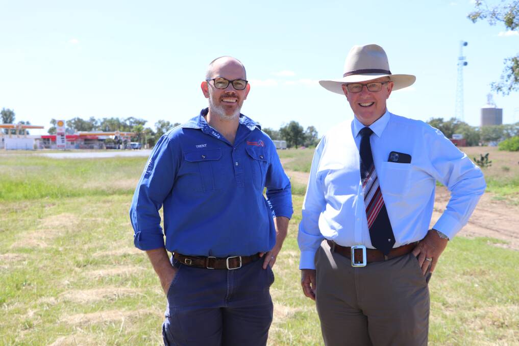 Country Broadband Network managing director Trent Murray with Regional Communications Minister Mark Coulton in Boggabilla.