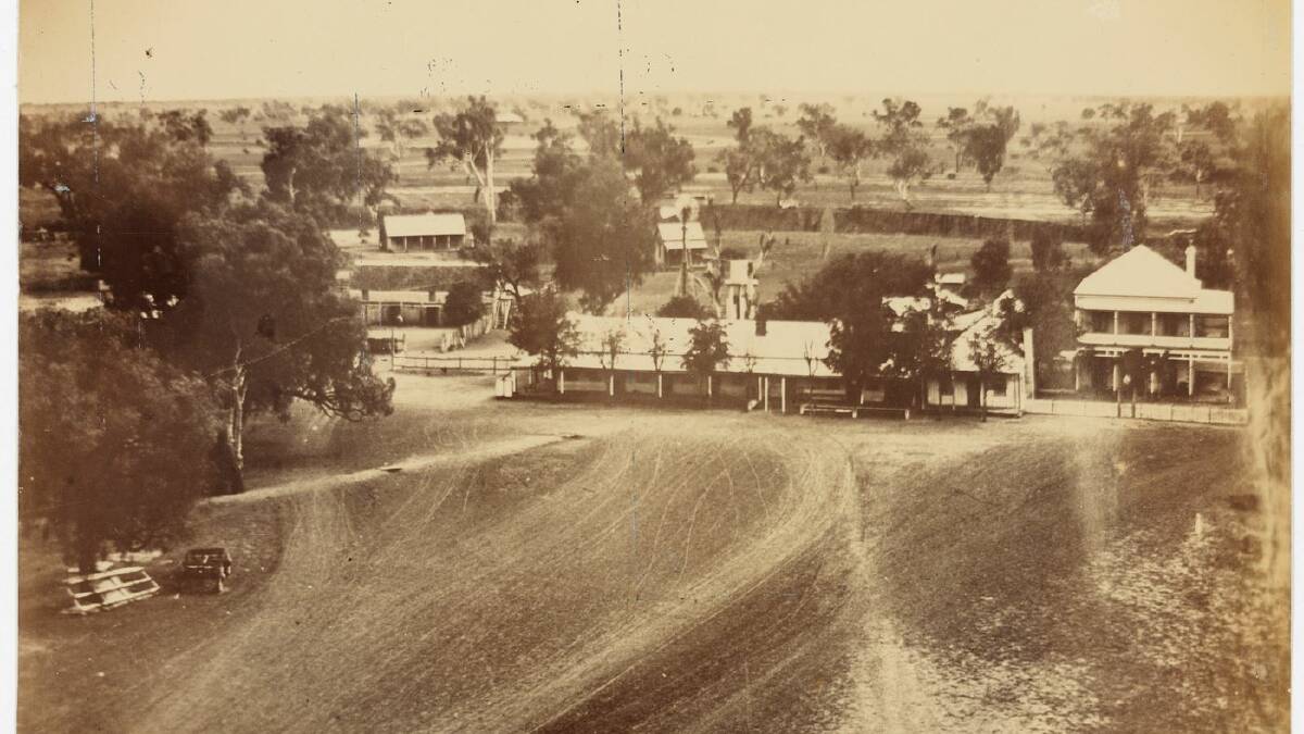 OLD MOREE: Old Bank Hotel in the vicinity of Bridge Street Moree, circa 1895.