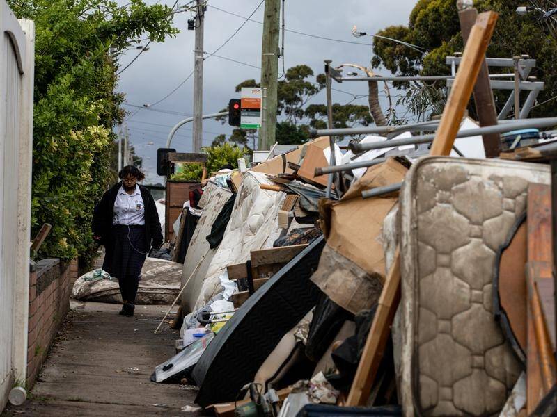 Clean-up efforts continue after homes and businesses were flooded across Victoria. (Diego Fedele/AAP PHOTOS)