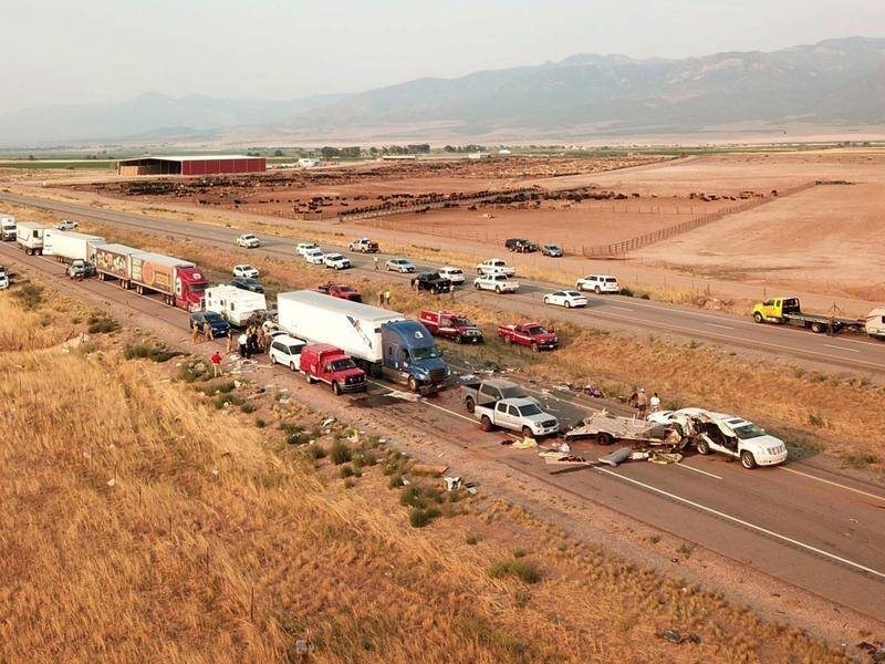 Seven people have died in a 20-vehicle pile-up caused by a sandstorm in Utah.
