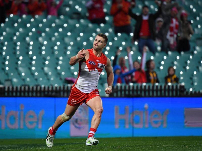 Tom Papley, a shining light for Sydney in 2020, will stay with the AFL club beyond this season.