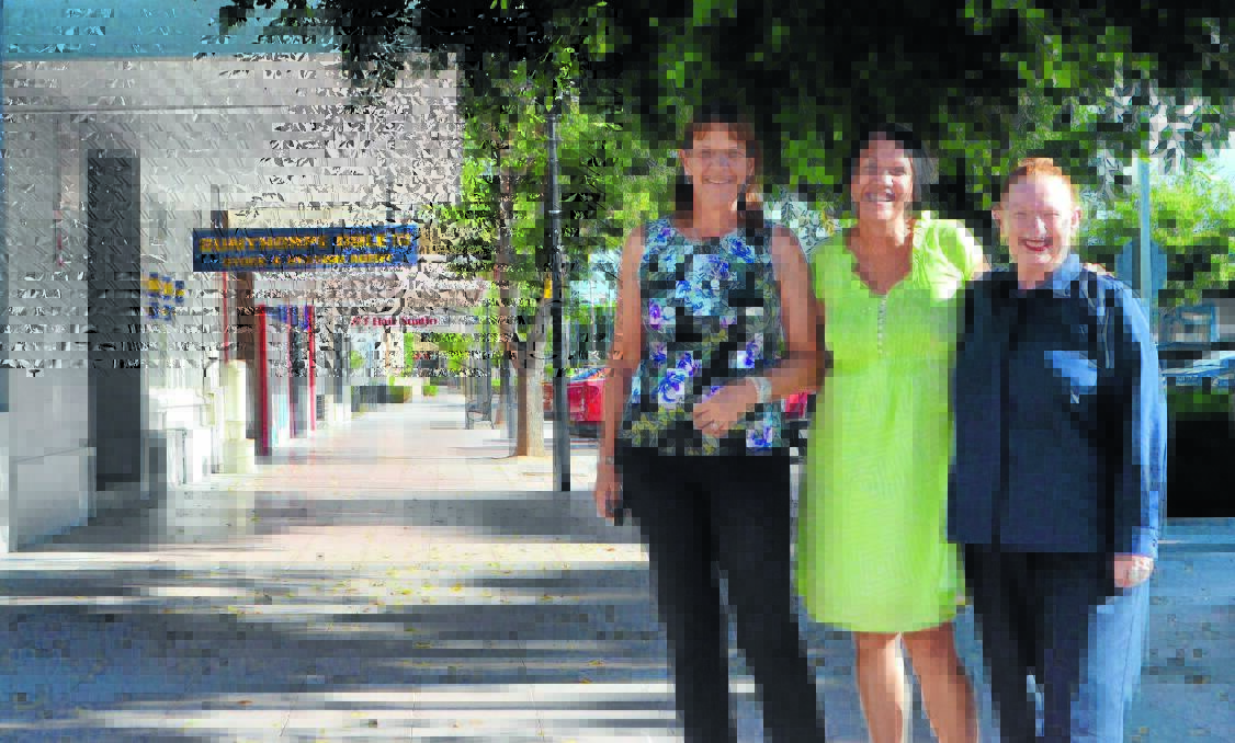 WOMEN IN ARMS: Linda Maidens, Dawn Blanch and Kerry Cassells want to stop the ice epidemic in Moree.