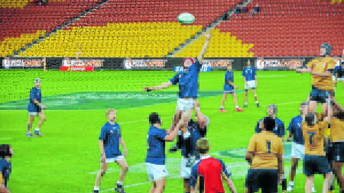 Tom Winter contests a line-out for the QLD Country under 14s at Suncorp Stadium.